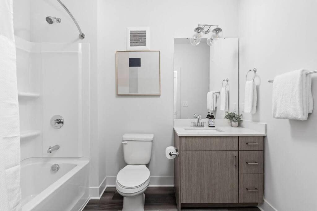 Dream Apartment Near Whole Foods Cozysuites อินเดียนาโพลิส ภายนอก รูปภาพ