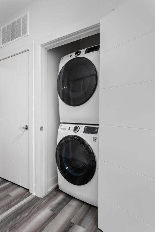 Dream Apartment Near Whole Foods Cozysuites อินเดียนาโพลิส ภายนอก รูปภาพ