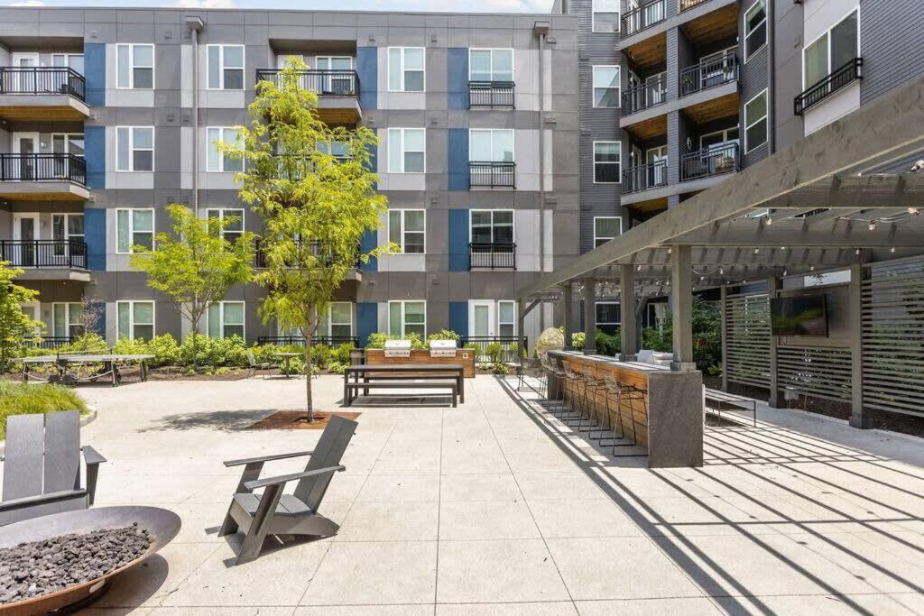 Dream Apartment Near Whole Foods Cozysuites อินเดียนาโพลิส ภายนอก รูปภาพ